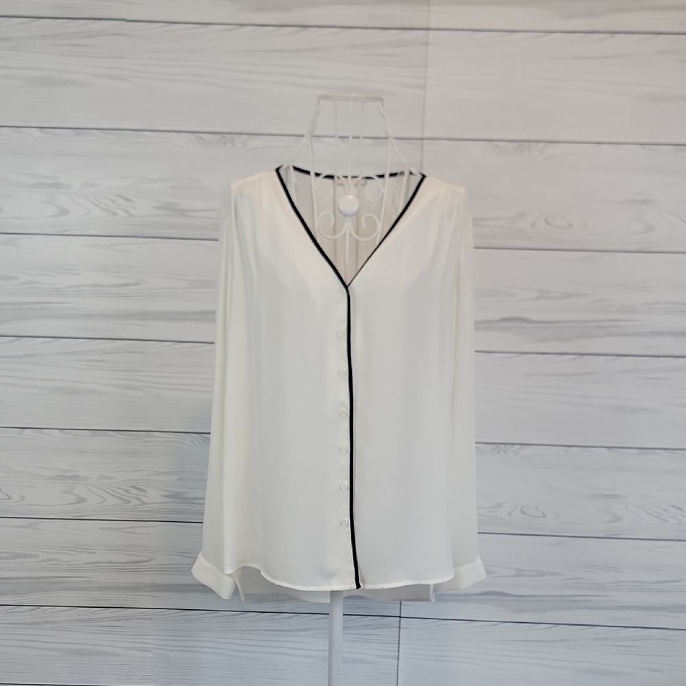 Pleione White Blouse with Black Piping Long Sleeved Womens Size M